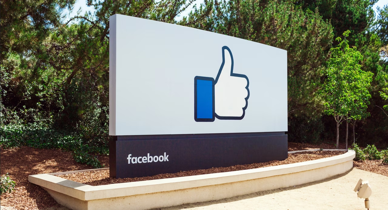 Les meilleurs groupes Facebook de passionnés du fluvial à suivre en 2026